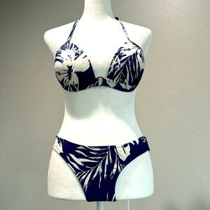 Venus Bikini, Excellent Condition